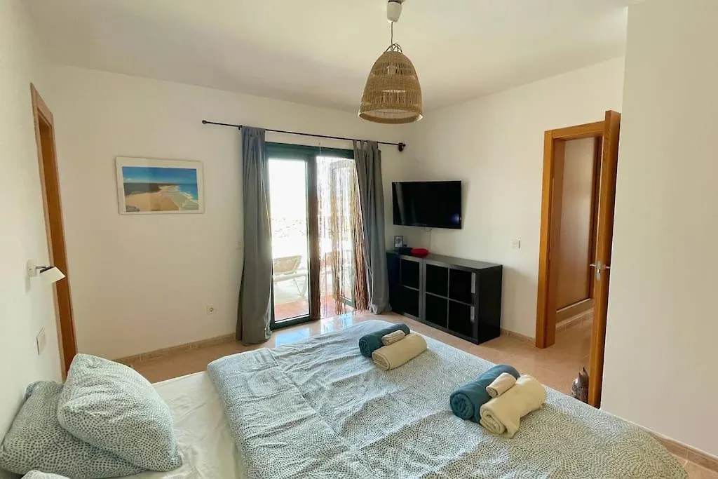 Villa Spacieuse Et Lumineuse Avec Piscine Chauffee لا أوليفا إسبانيا